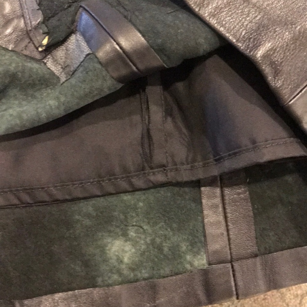 Black Genuine Leather Skirt - Picture 4 of 8